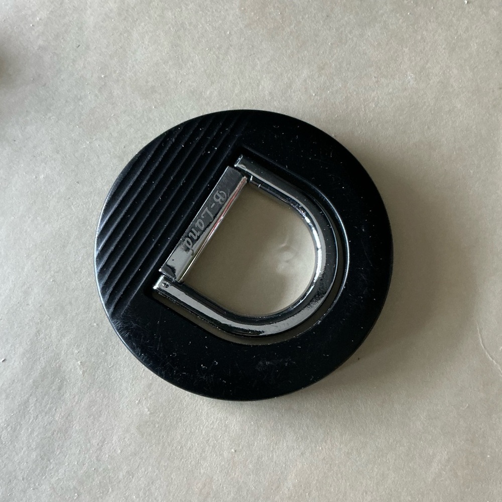 Phone ring handle, magnetic